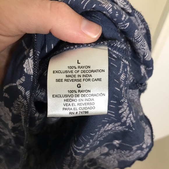 PATRONS OF PEACE Bell sleeved Tunic Peace Cutout - Picture 7 of 8